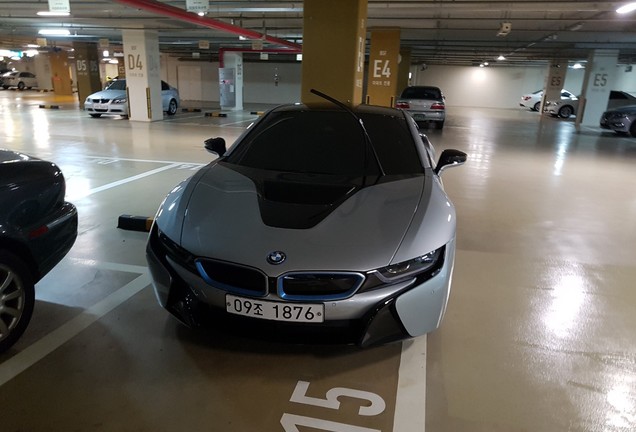 BMW i8