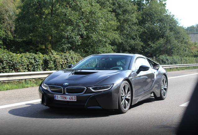 BMW i8