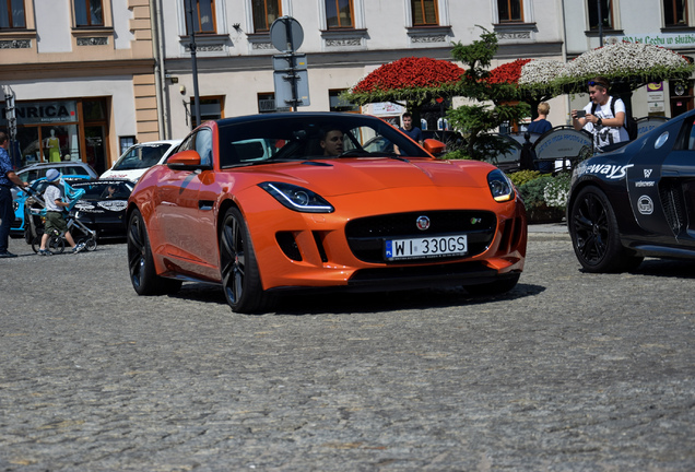 Jaguar F-TYPE R Coupé