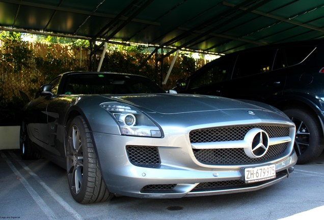 Mercedes-Benz SLS AMG