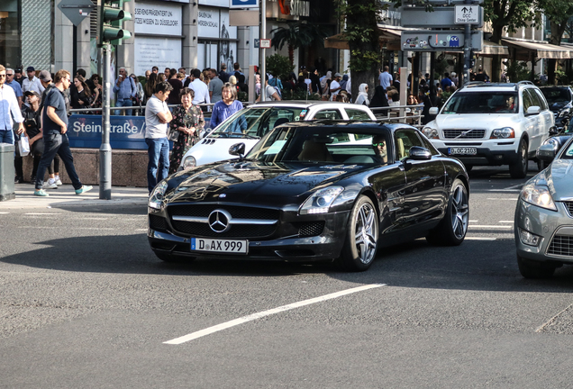 Mercedes-Benz SLS AMG