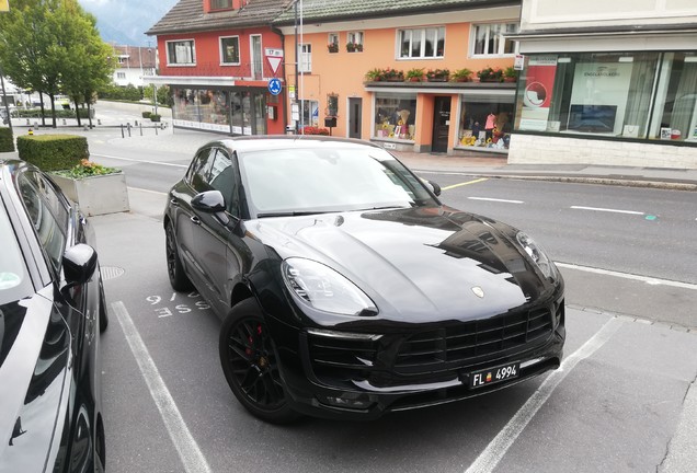 Porsche 95B Macan GTS