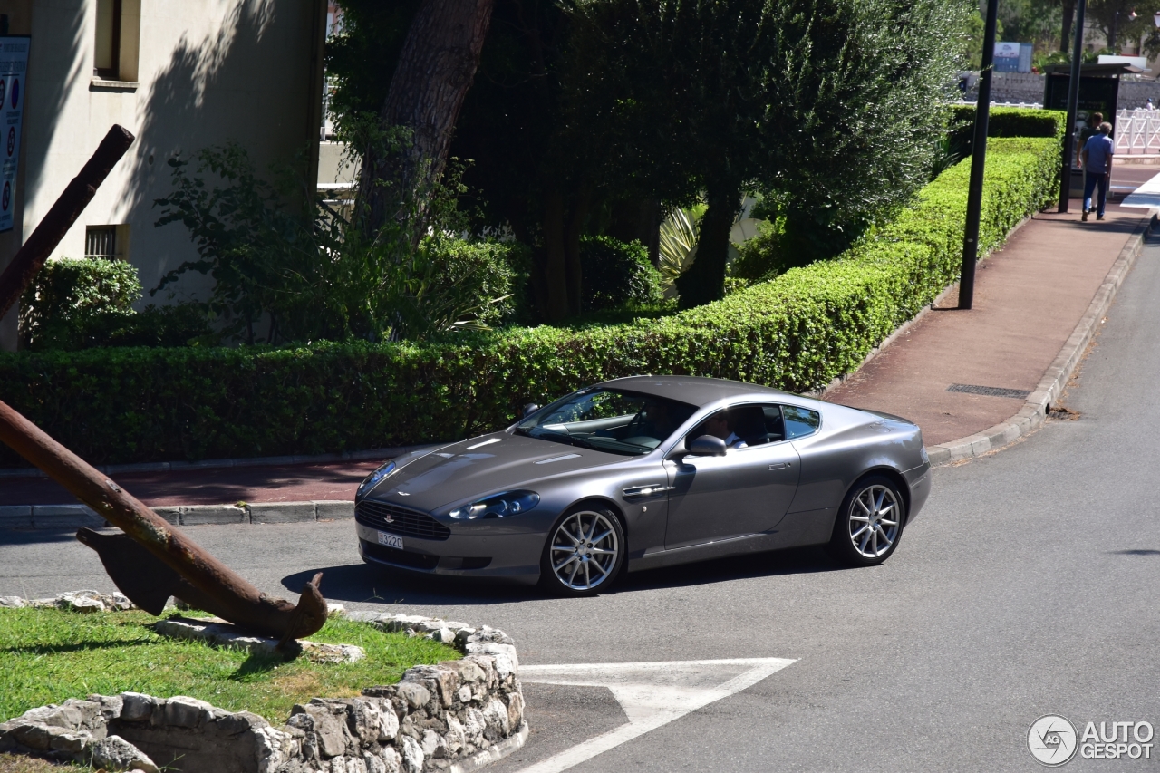 Aston Martin DB9