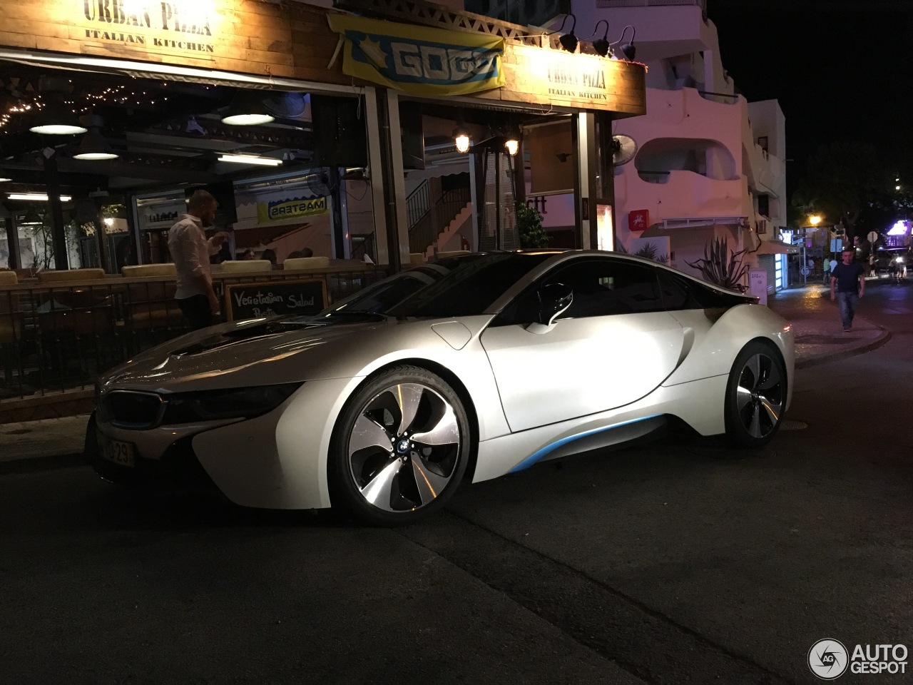 BMW i8