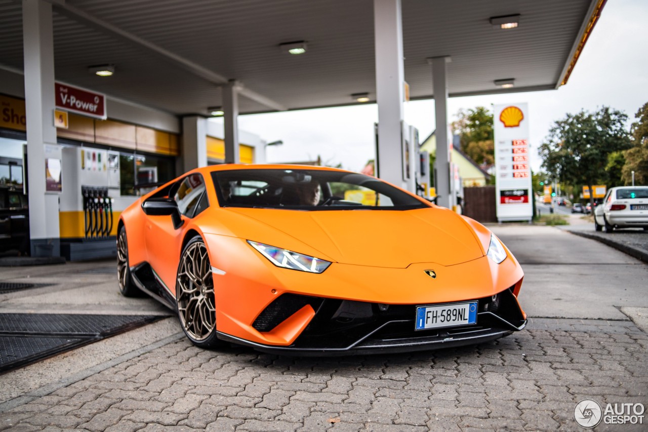 Lamborghini Huracán LP640-4 Performante