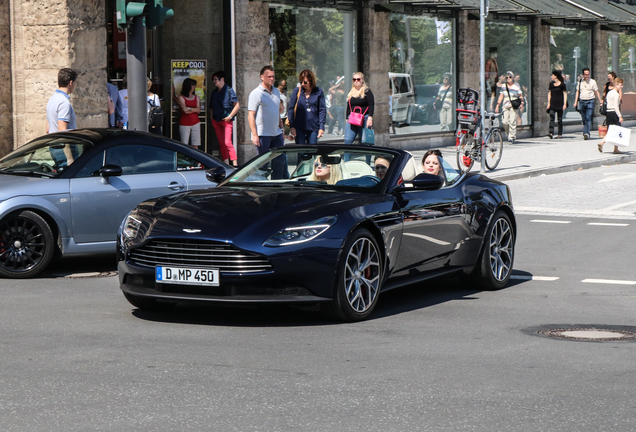 Aston Martin DB11 V8 Volante