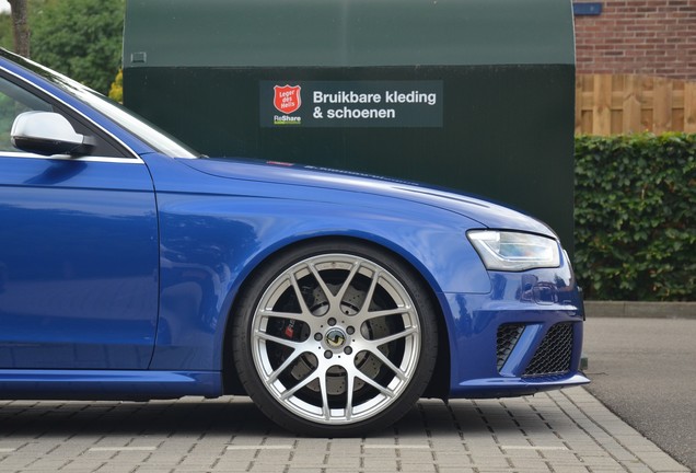 Audi RS4 Avant B8