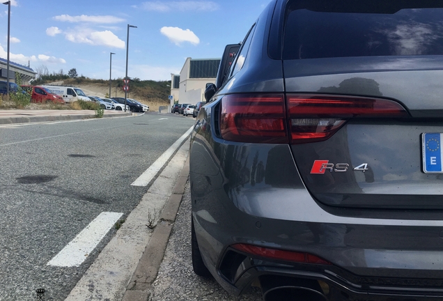 Audi RS4 Avant B9