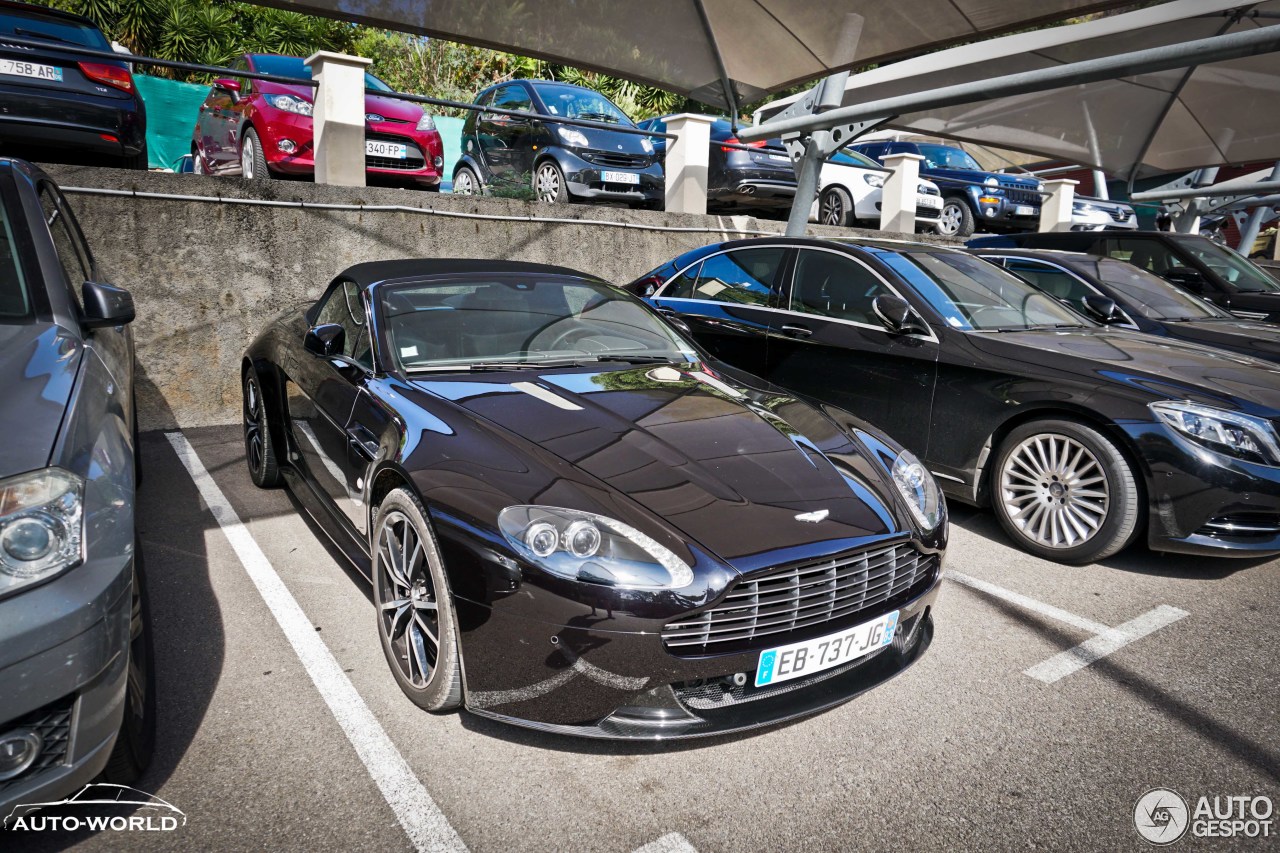 Aston Martin V8 Vantage Roadster 2012