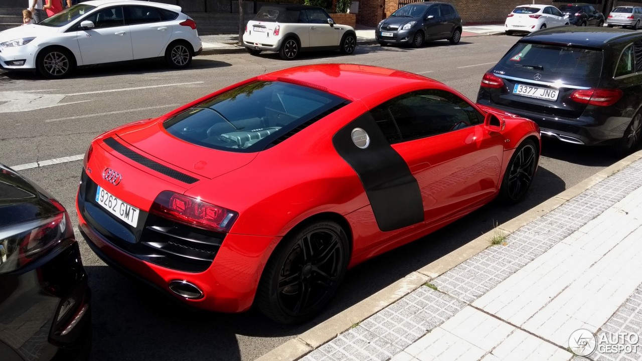 Audi R8 V10