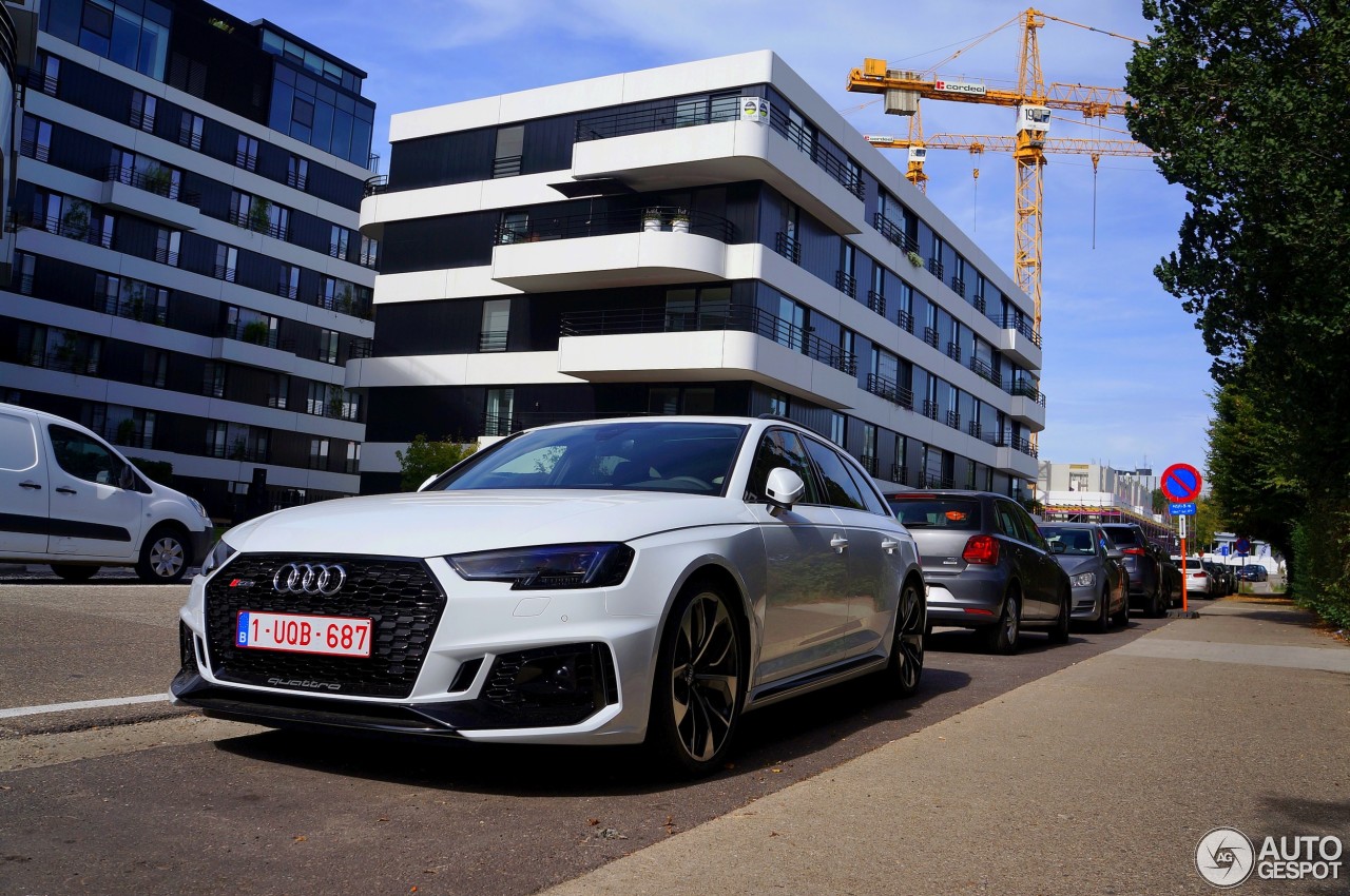 Audi RS4 Avant B9