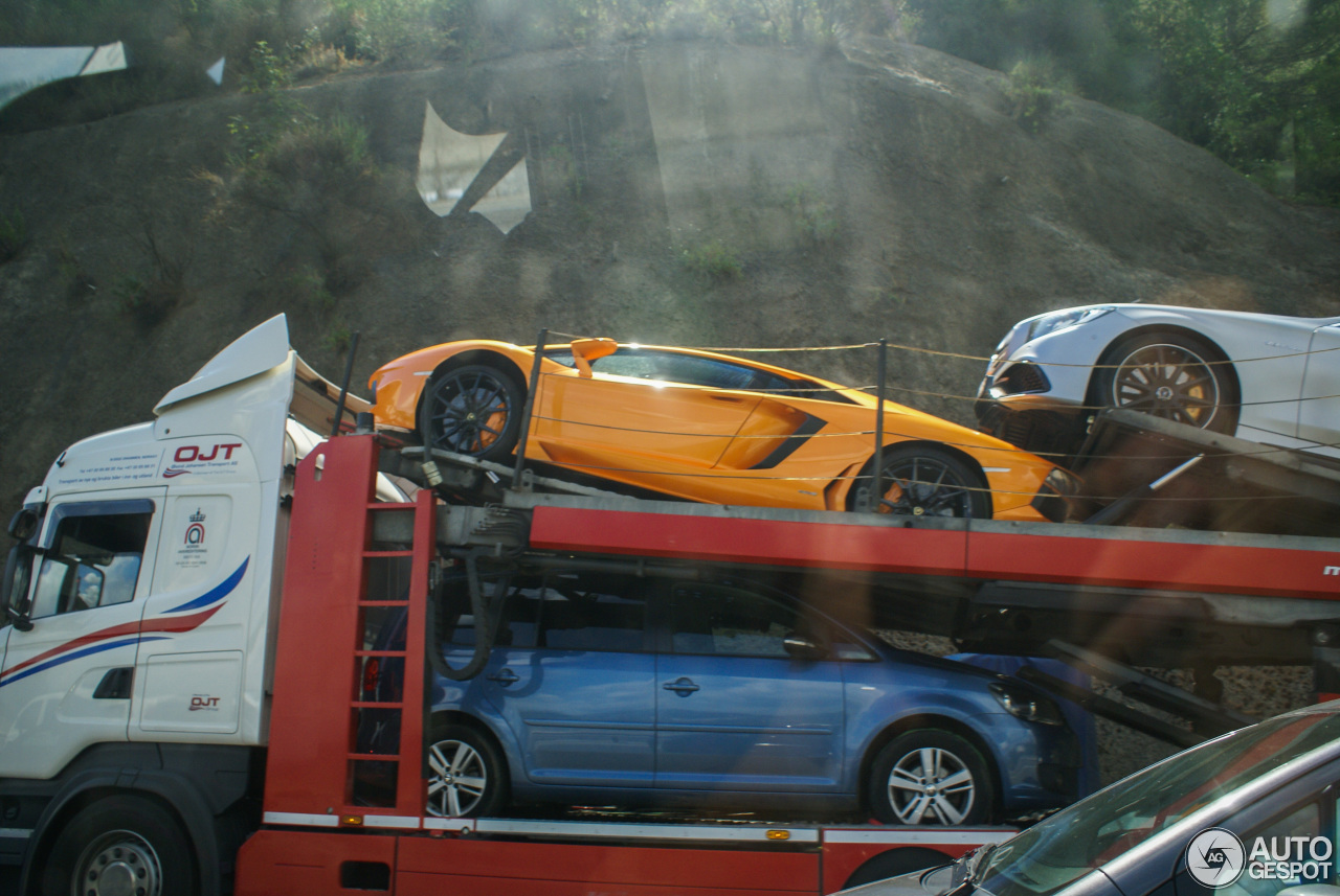 Lamborghini Aventador LP700-4