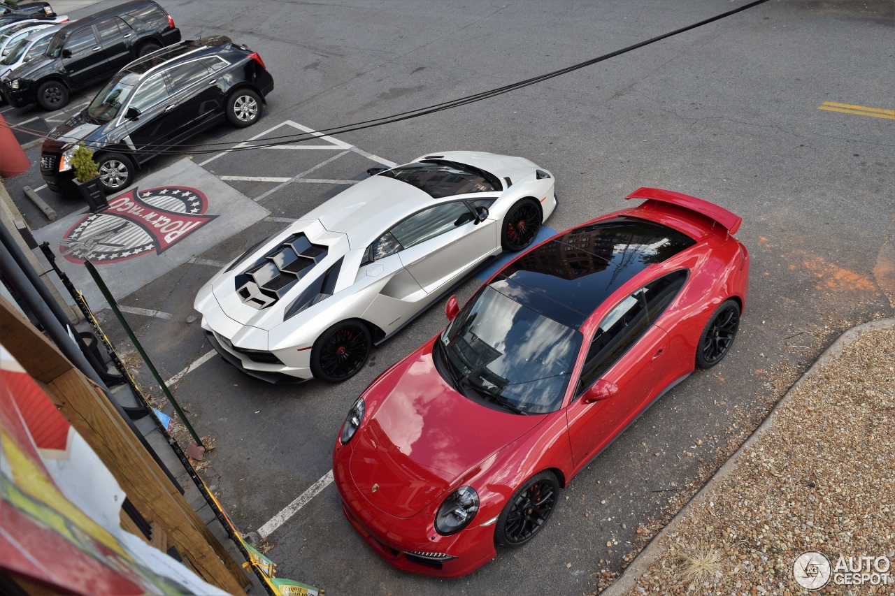 Lamborghini Aventador S LP740-4