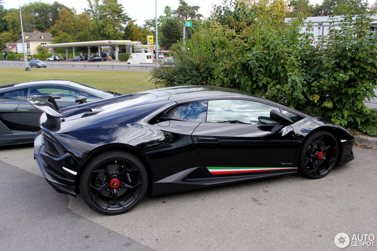 Lamborghini Huracán LP640-4 Performante