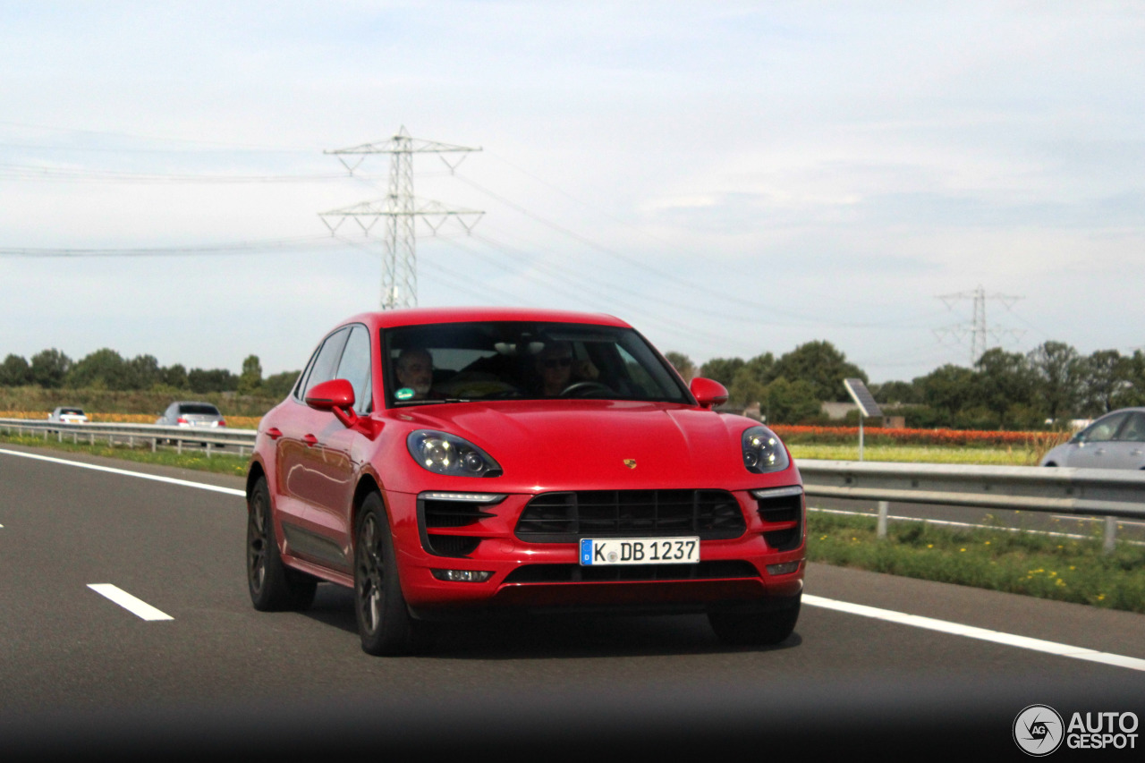 Porsche 95B Macan GTS