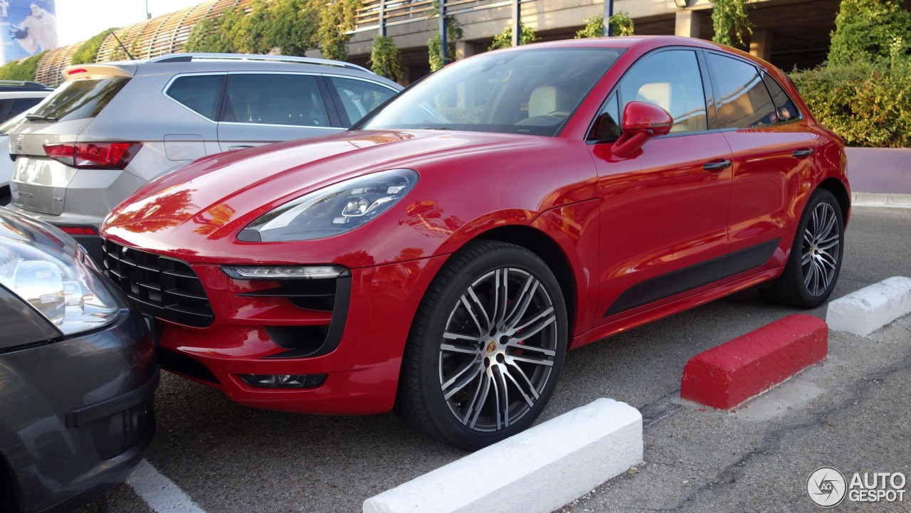 Porsche 95B Macan GTS