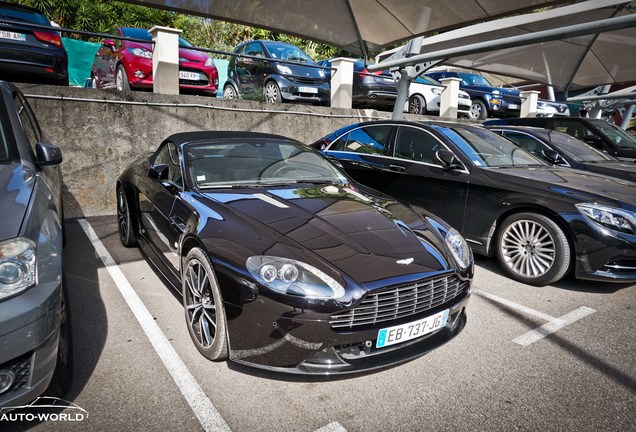 Aston Martin V8 Vantage Roadster 2012