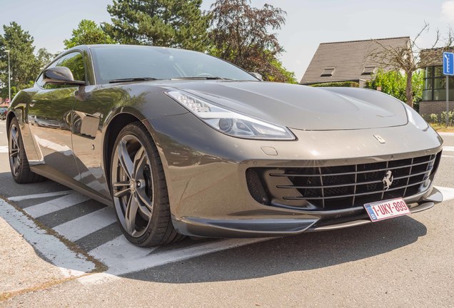 Ferrari GTC4Lusso