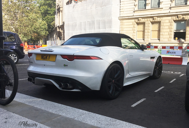 Jaguar F-TYPE R Convertible