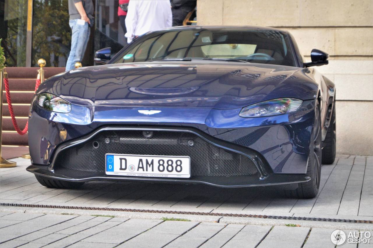 Aston Martin V8 Vantage 2018