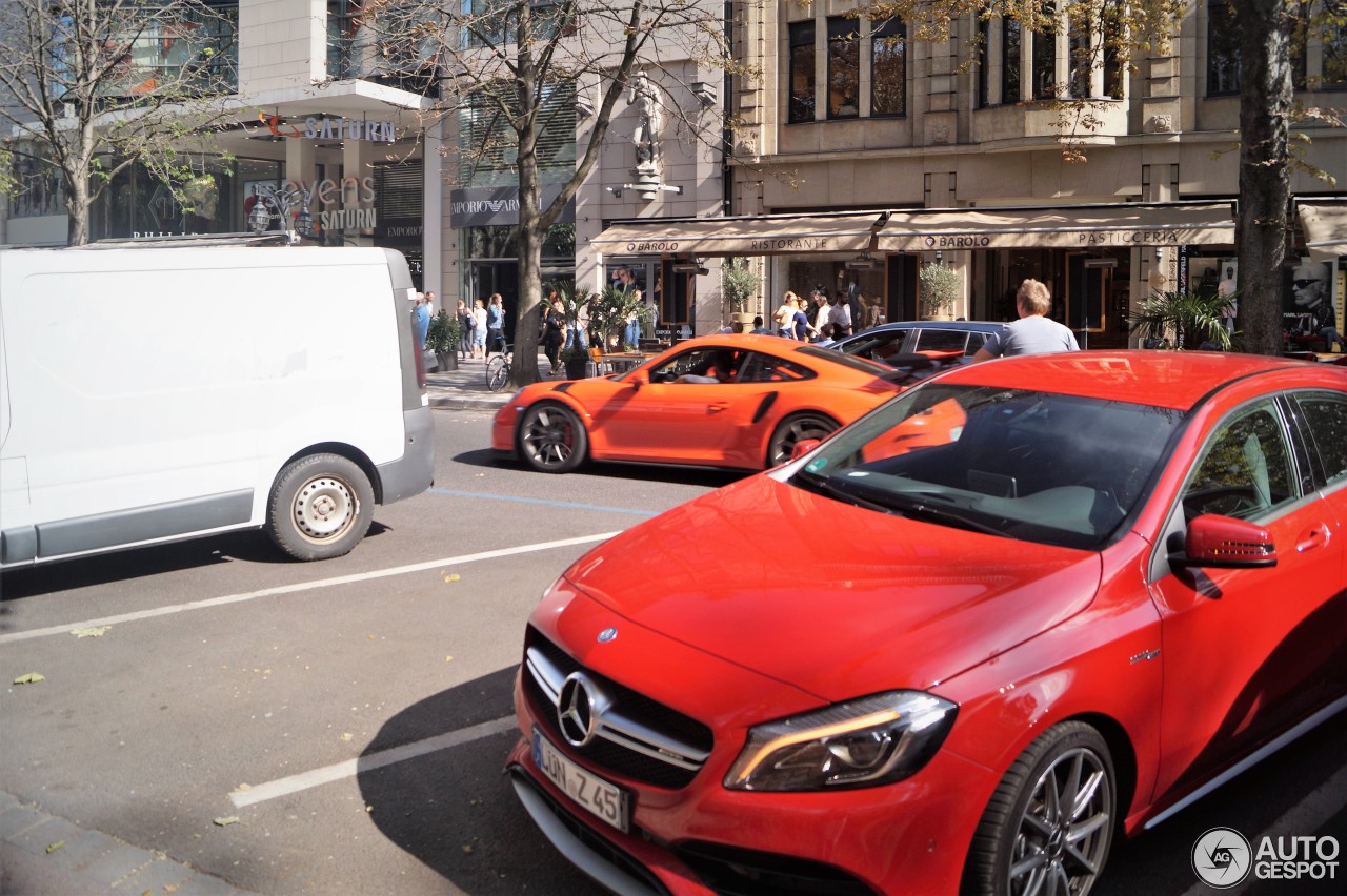 Mercedes-AMG A 45 W176 2015