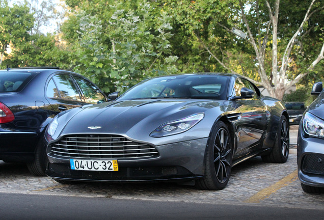 Aston Martin DB11