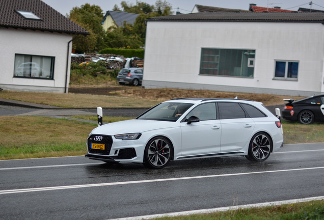 Audi RS4 Avant B9