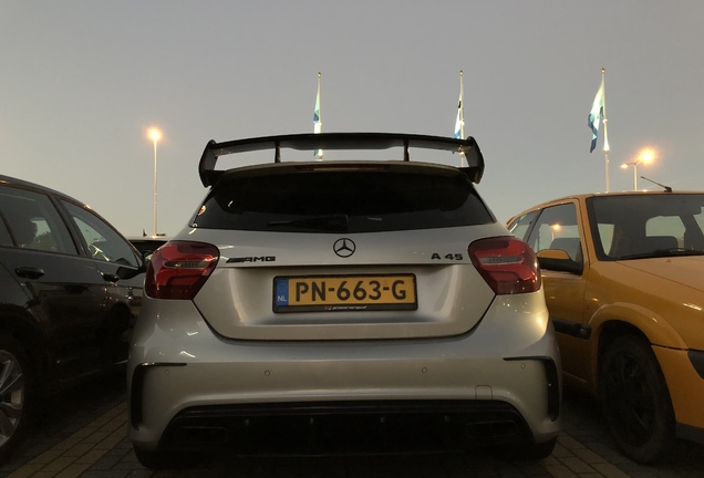 Mercedes-AMG A 45 W176 2015