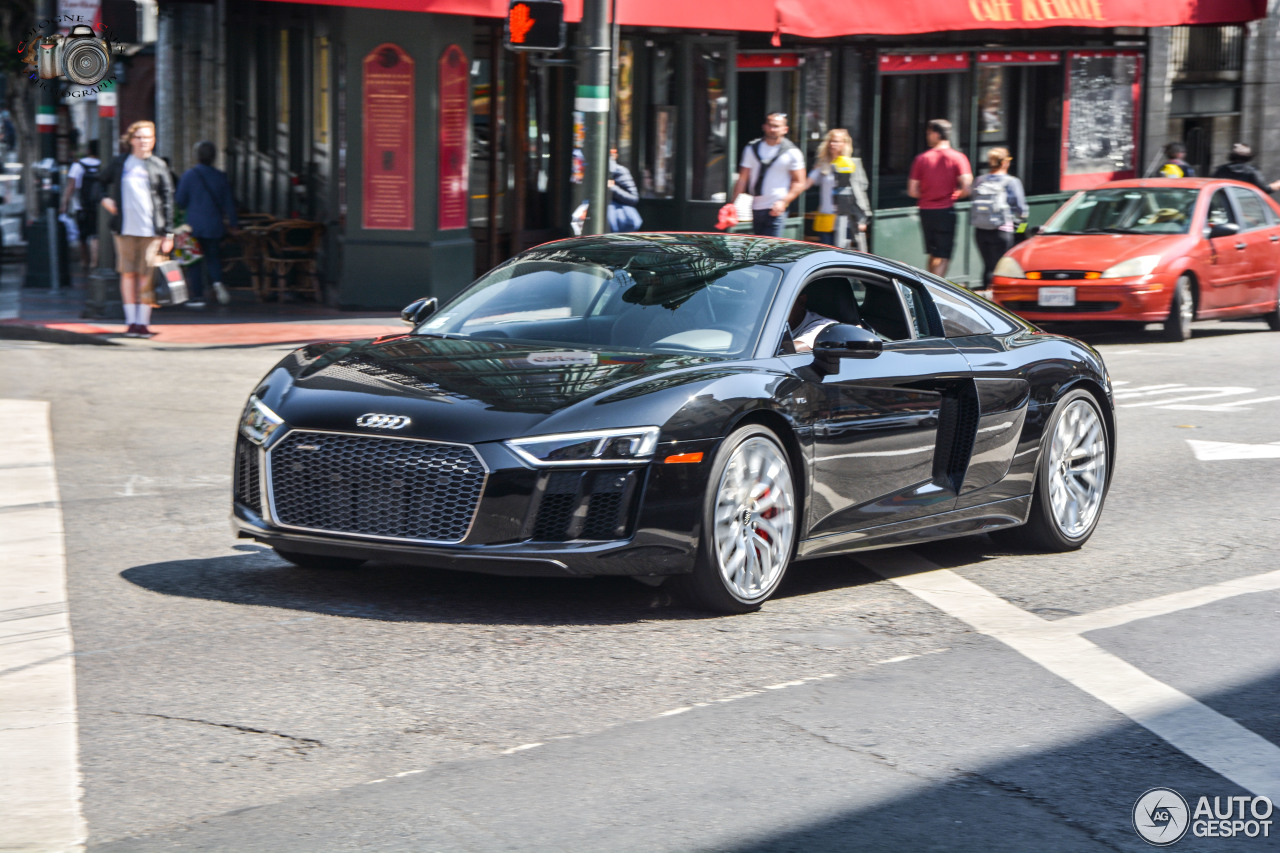 Audi R8 V10 2015