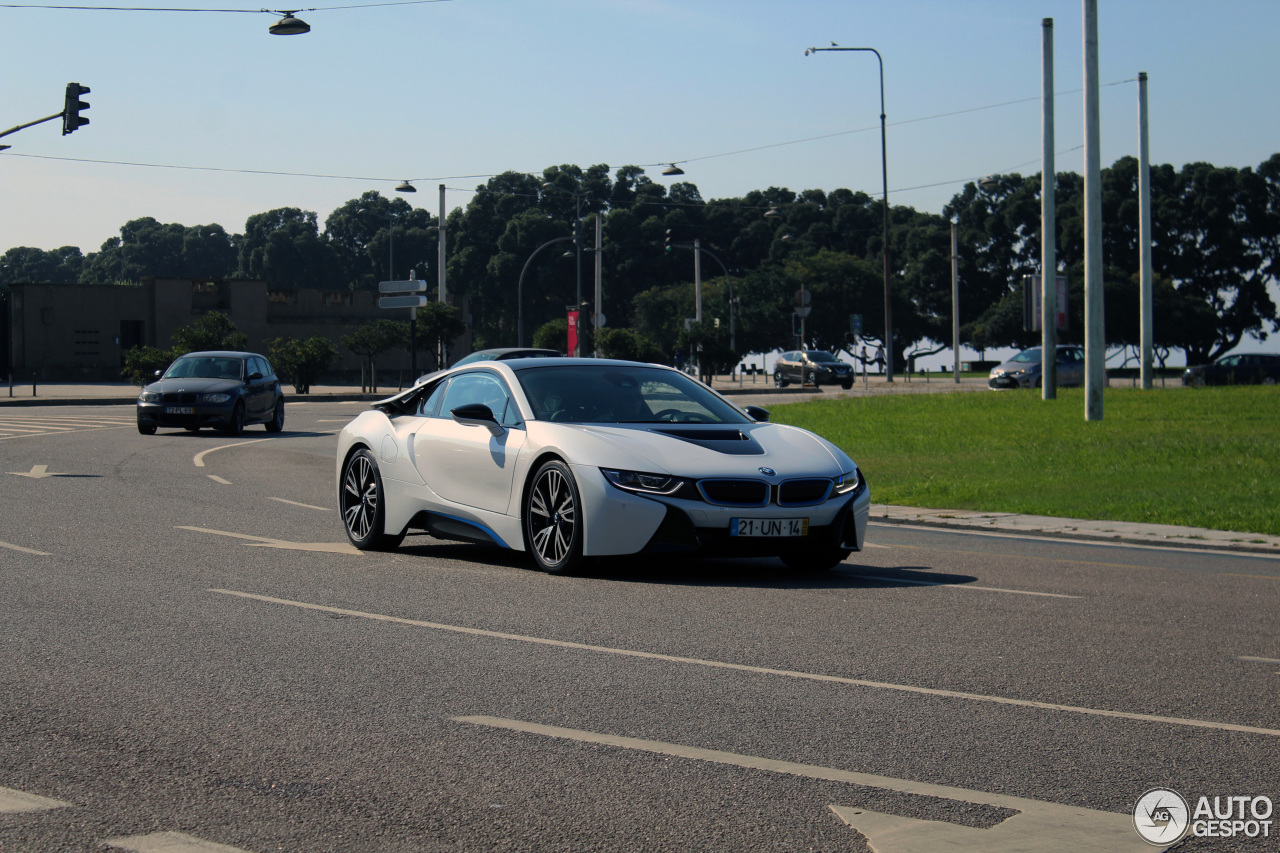 BMW i8