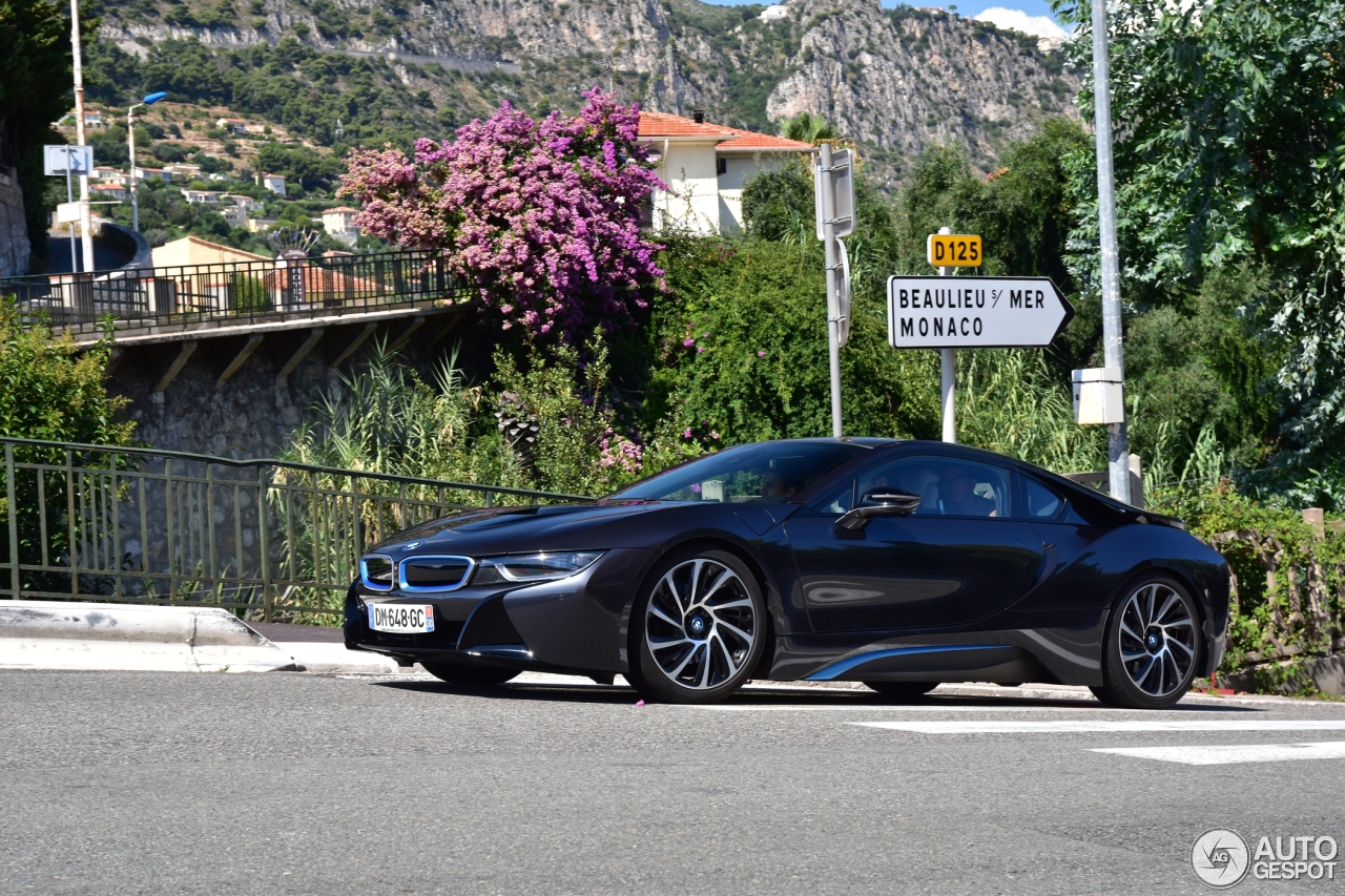 BMW i8