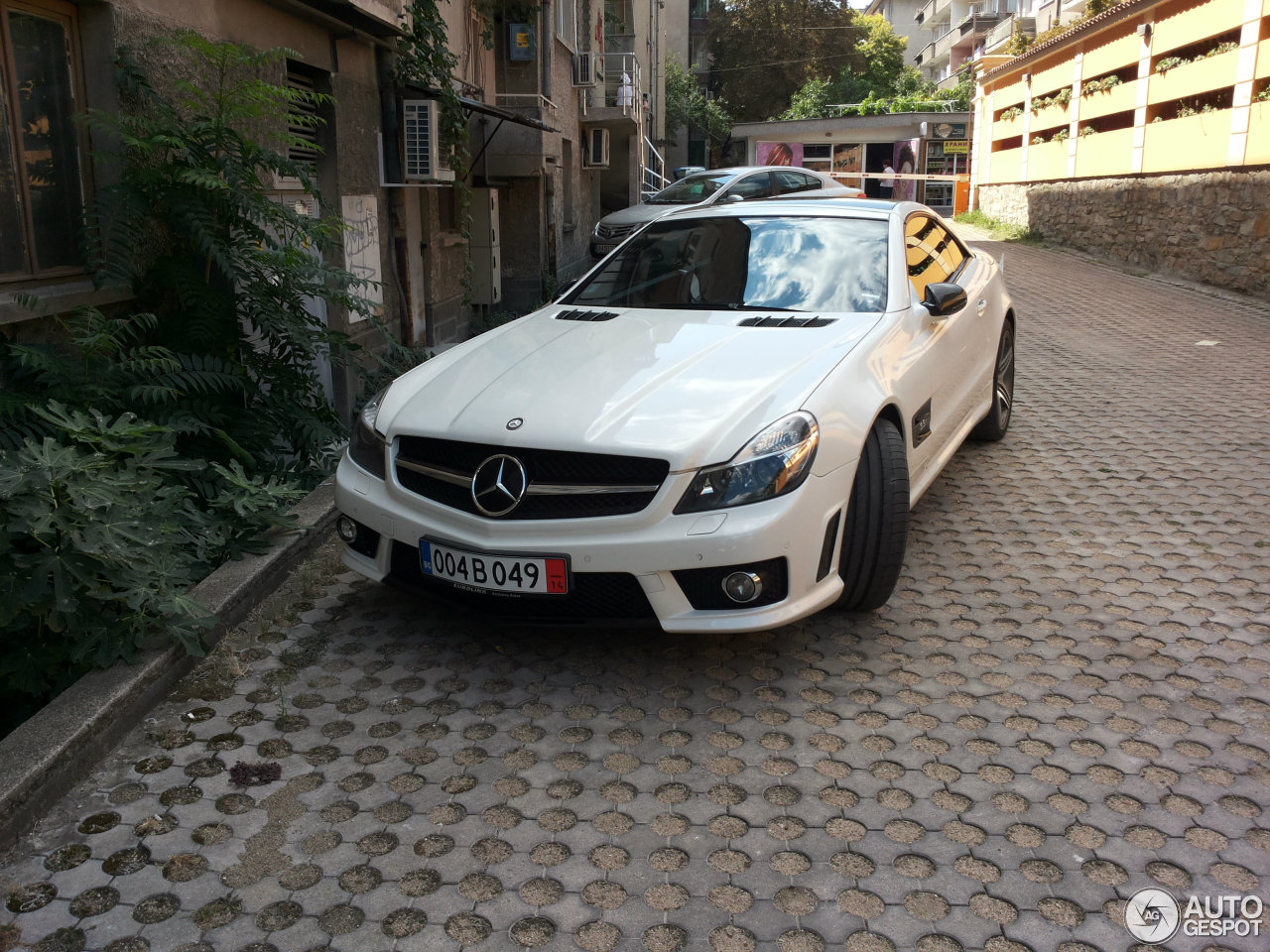 Mercedes-Benz SL 63 AMG