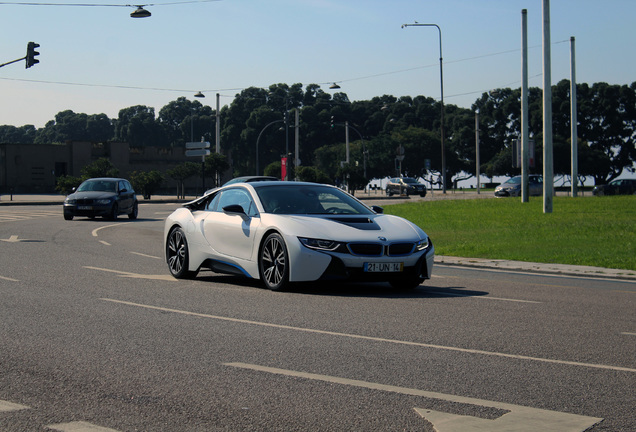 BMW i8