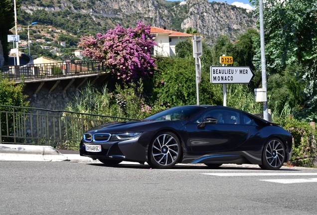 BMW i8