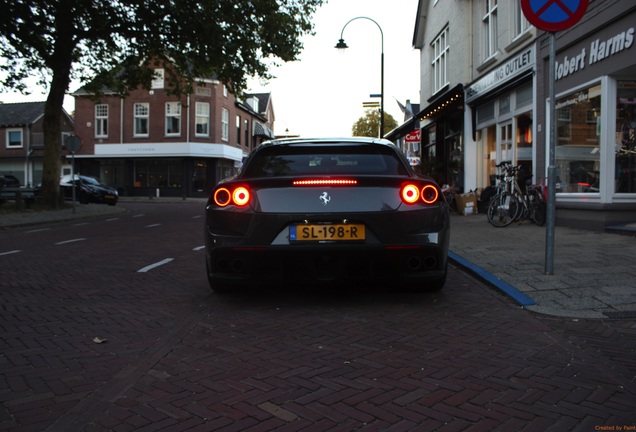 Ferrari GTC4Lusso T