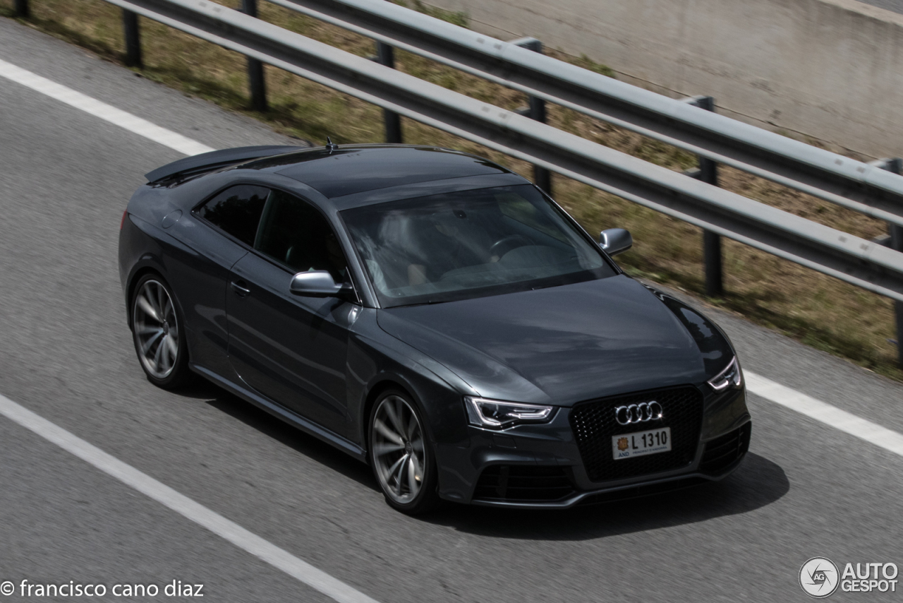 Audi RS5 B8 2012