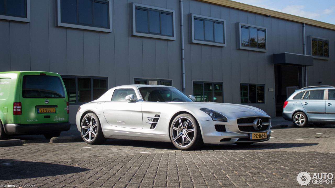 Mercedes-Benz SLS AMG