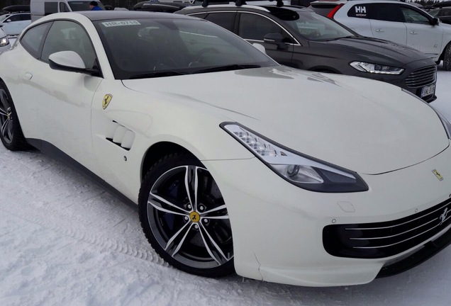 Ferrari GTC4Lusso