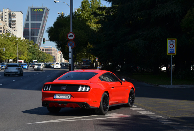 Ford Mustang GT 2015