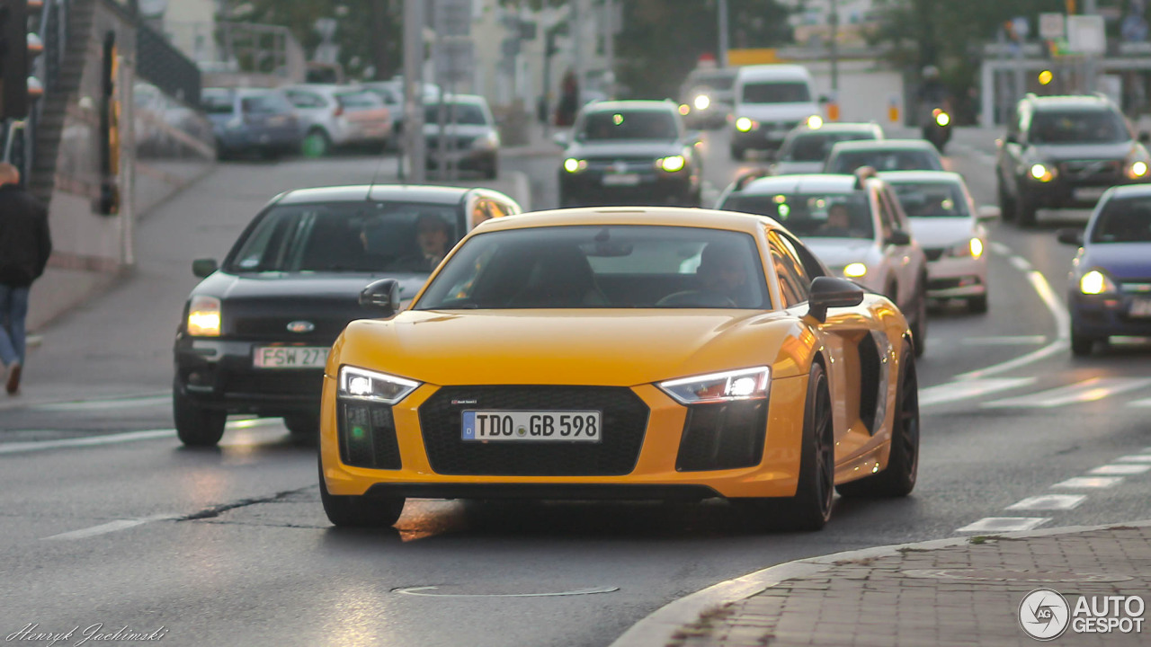 Audi R8 V10 Plus 2015