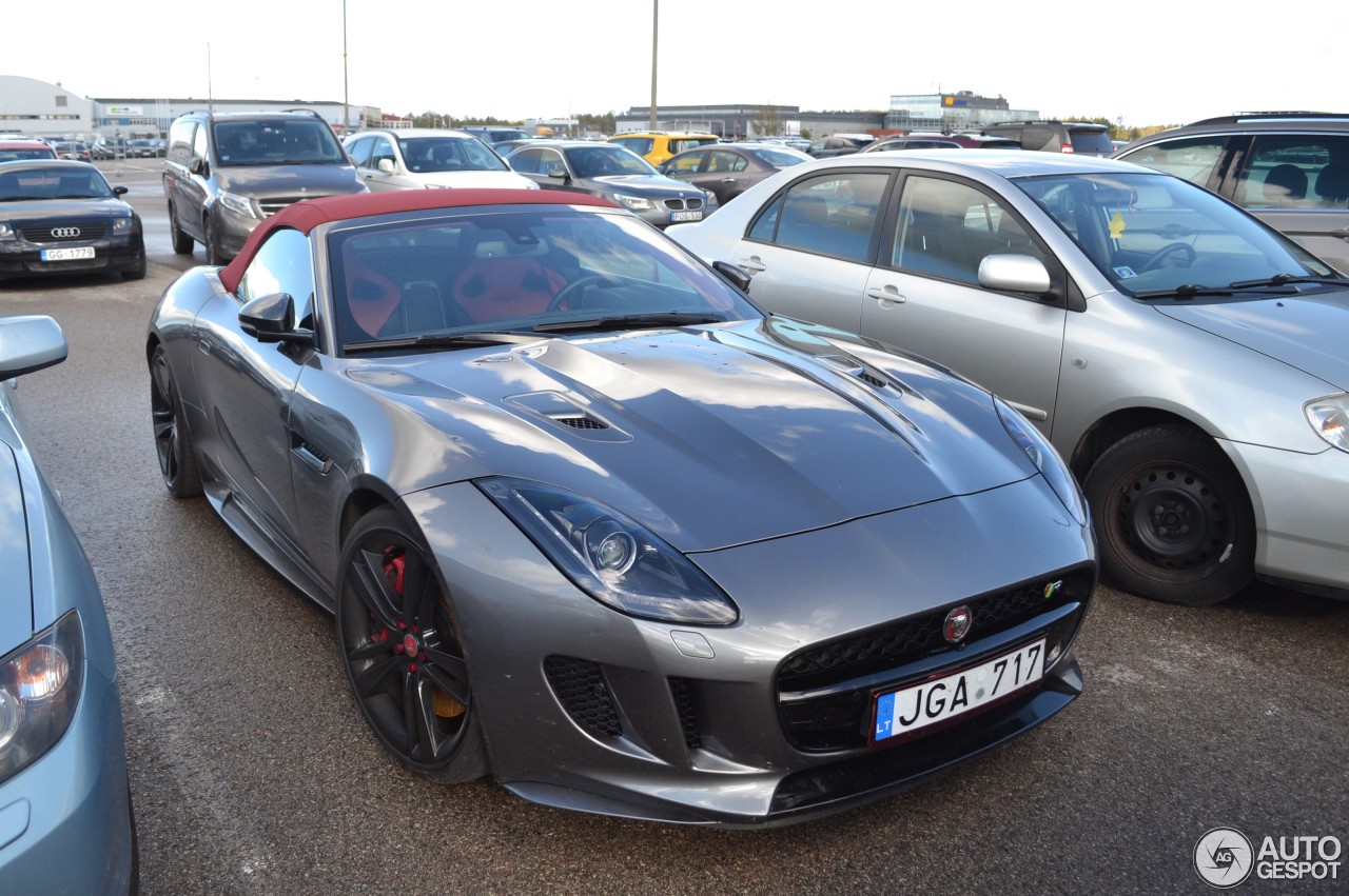 Jaguar F-TYPE R AWD Convertible