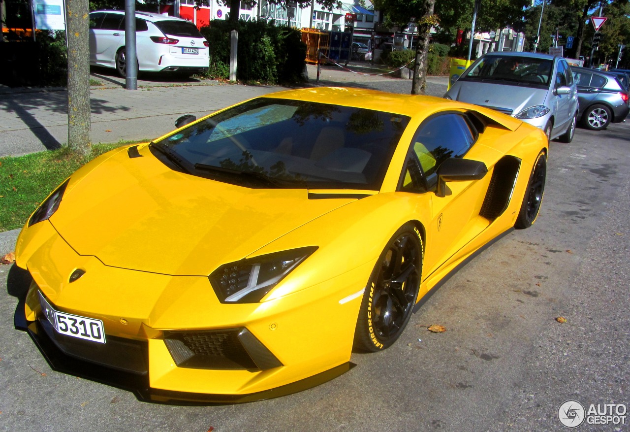 Lamborghini Aventador LP700-4