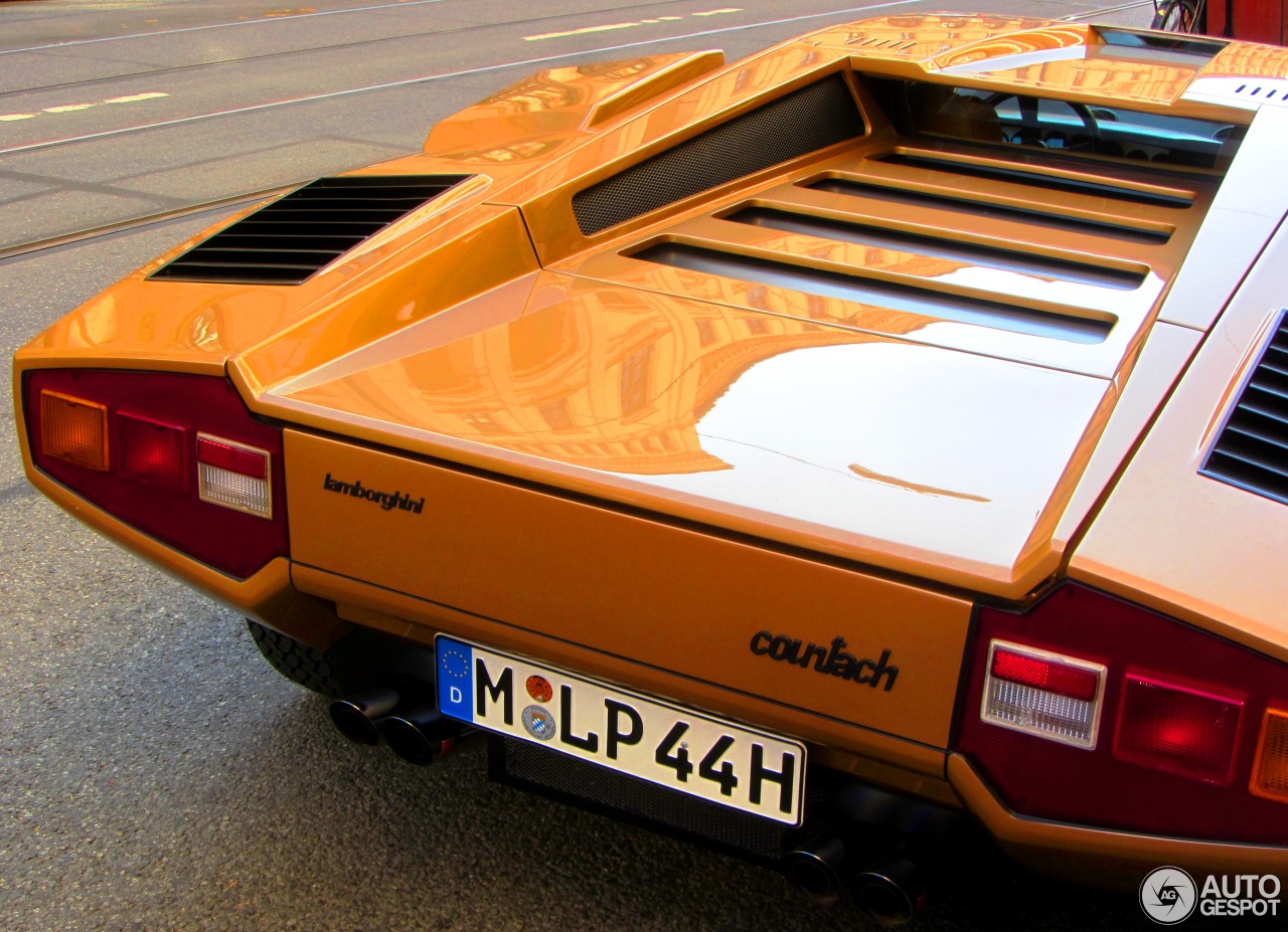 Lamborghini Countach LP400 Periscopio