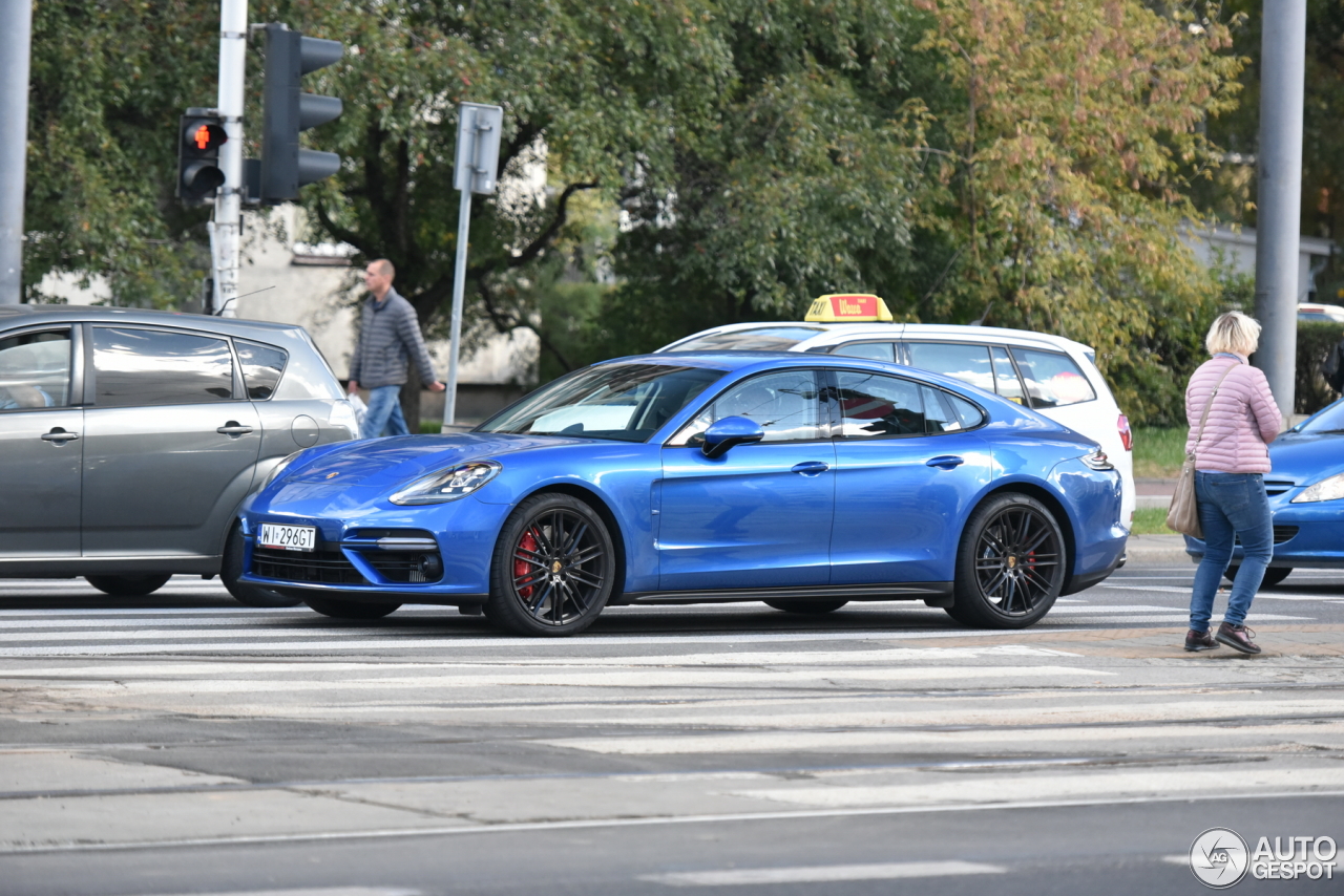 Porsche 971 Panamera Turbo