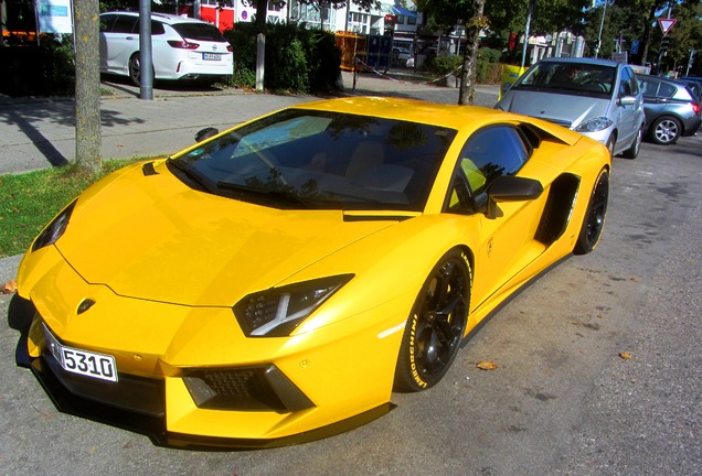 Lamborghini Aventador LP700-4