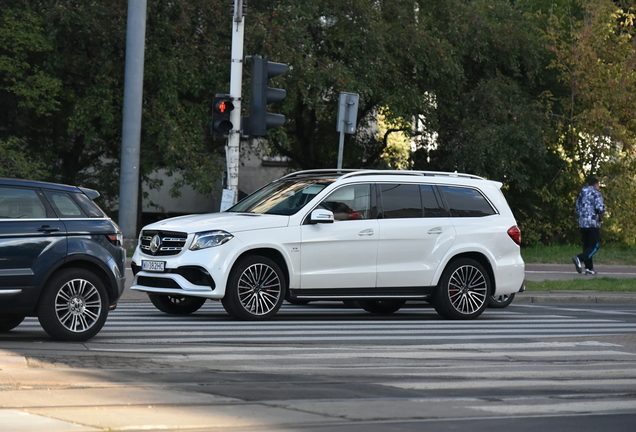 Mercedes-AMG GLS 63 X166