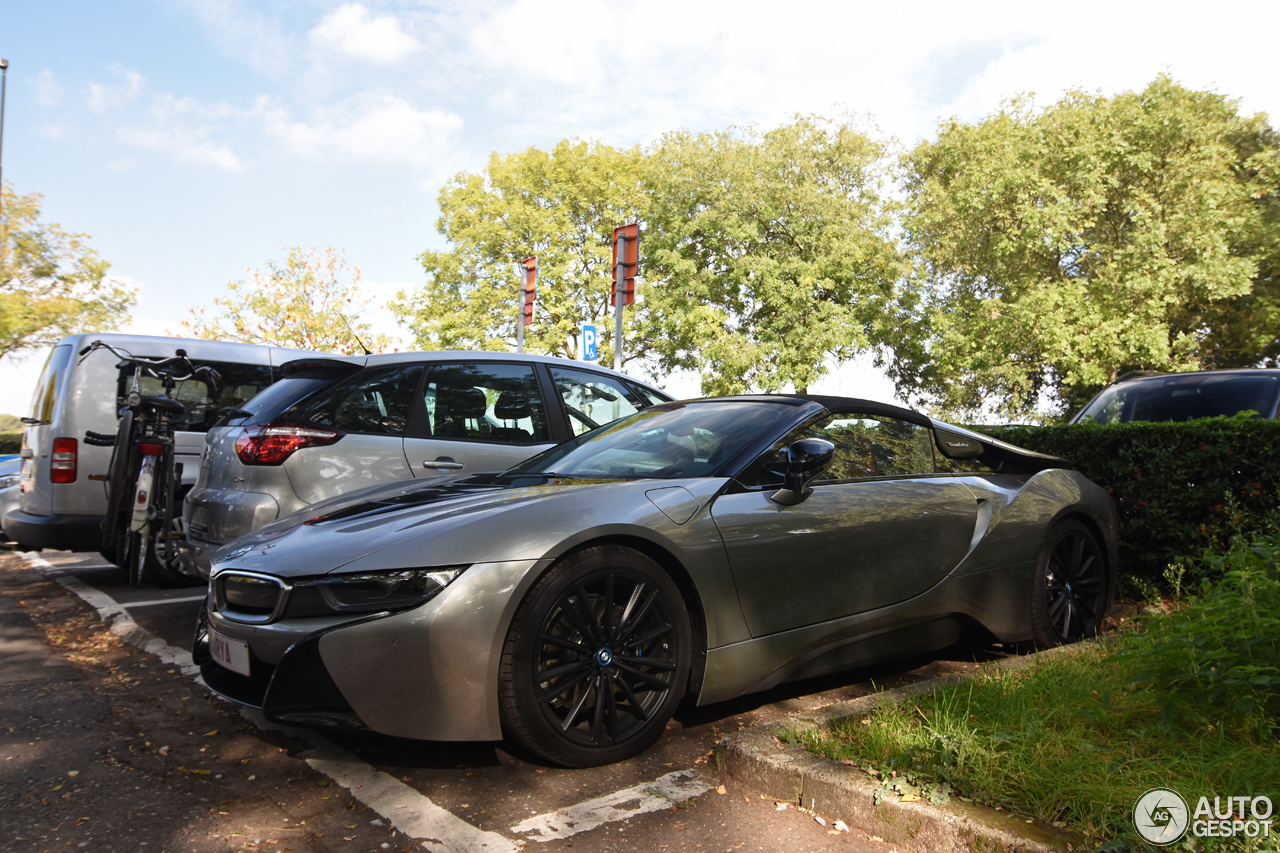 BMW i8 Roadster