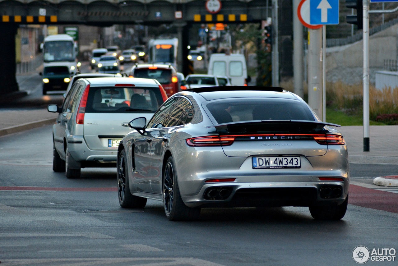 Porsche 971 Panamera Turbo