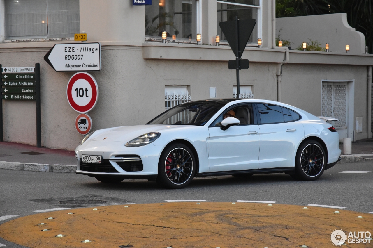 Porsche 971 Panamera Turbo