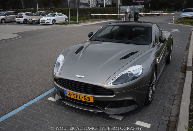 Aston Martin Vanquish 2013